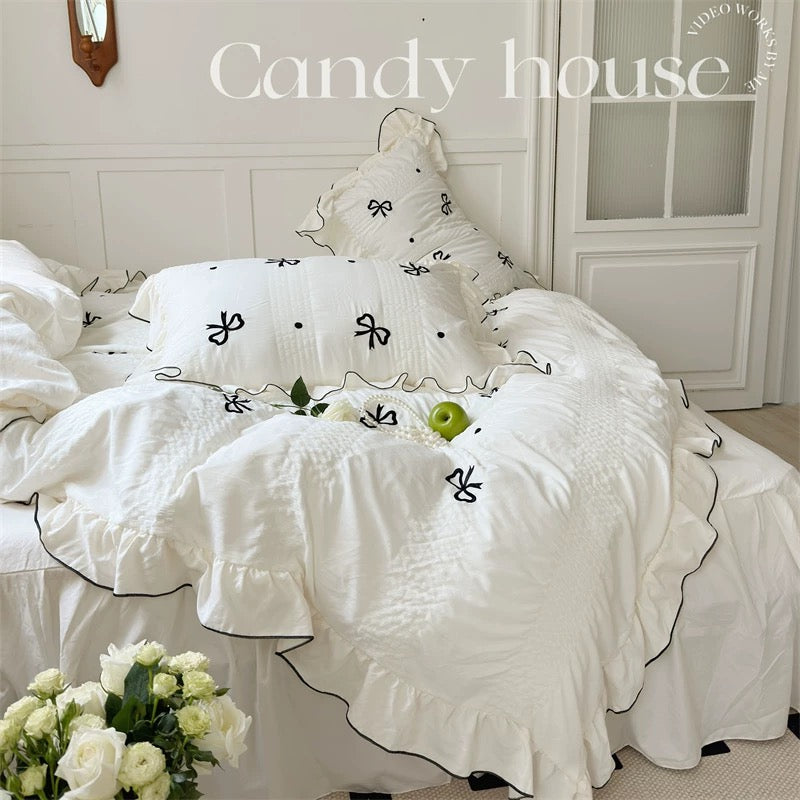 White Bedding Set